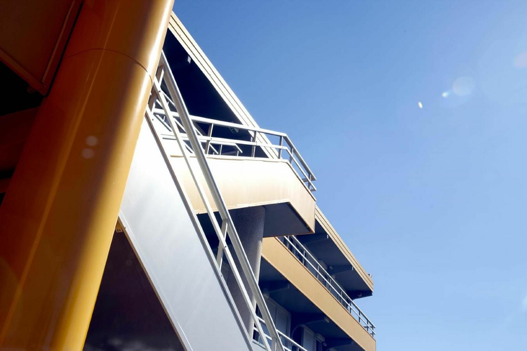 Premiere Classe Aeroport Marseille Vitrolles  Exterior foto