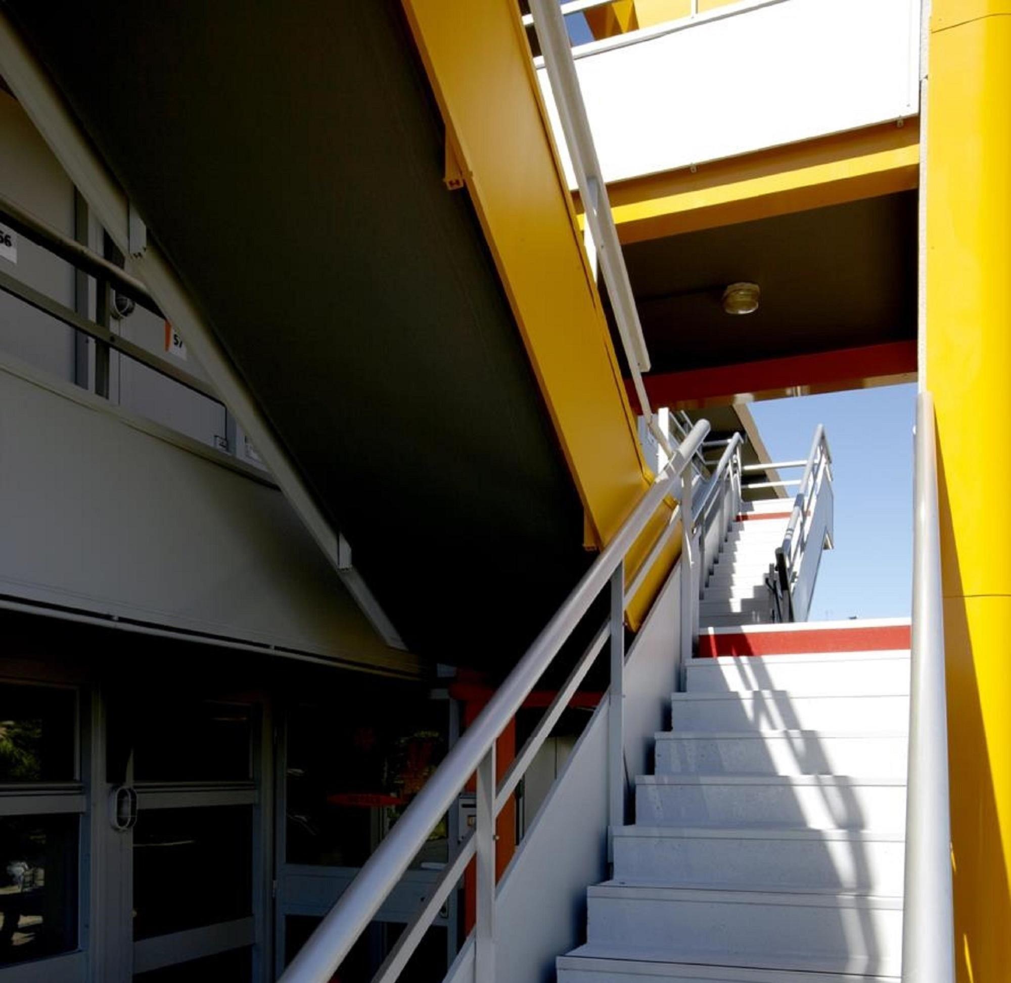 Premiere Classe Aeroport Marseille Vitrolles  Exterior foto